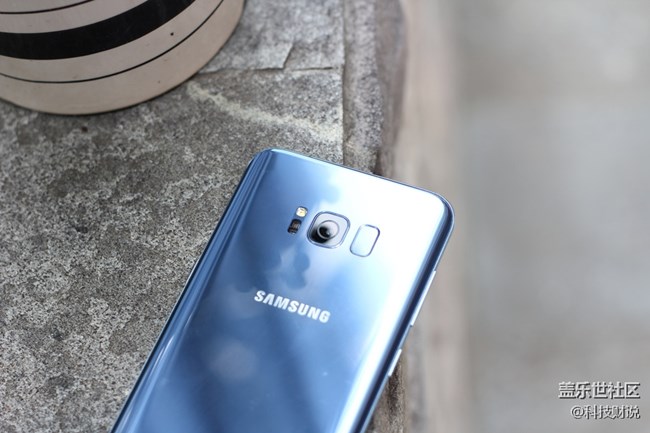 以S8+的素質(zhì)現(xiàn)在一點(diǎn)也不過(guò)時(shí)，價(jià)格適中，合適入手