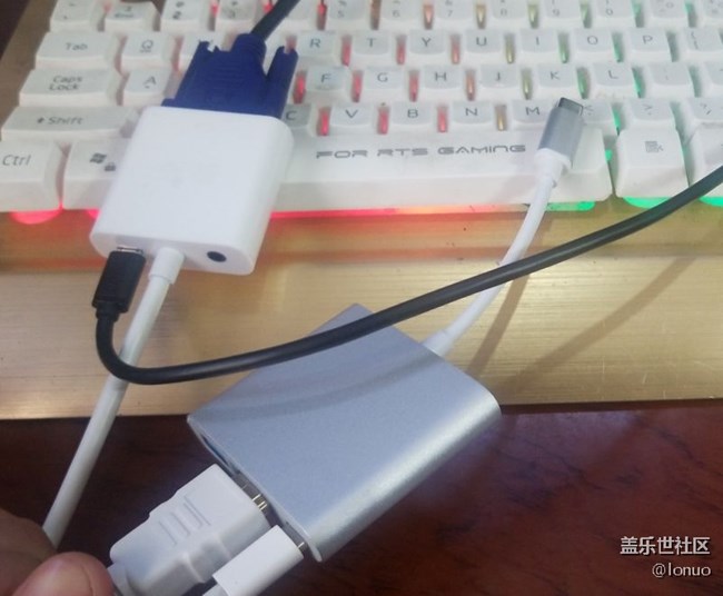 有人用過轉(zhuǎn)換頭鏈接顯示器進入dex模式嗎？