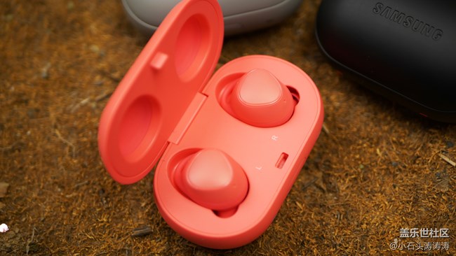 新健身時(shí)尚體驗(yàn) Gear IconX 2018 上手圖賞 新健身時(shí)尚體驗(yàn) Gear IconX 2018 上手圖賞