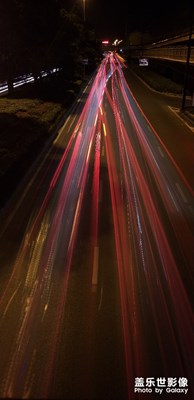 Note 8行攝之車流效果