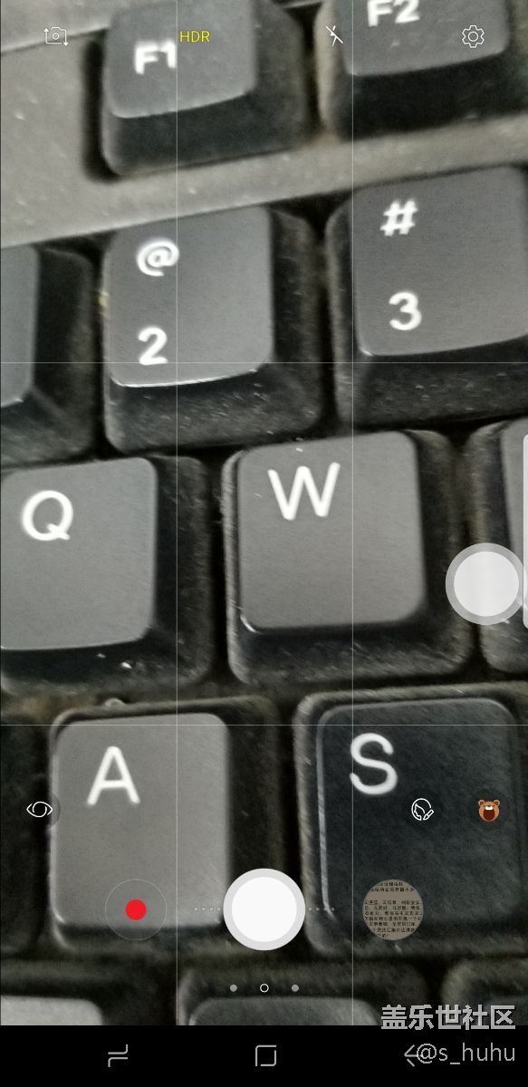 偶想問(wèn)一下，更新8.0之后，相機(jī)??可以全屏了嗎