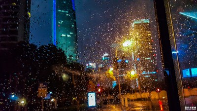 【中國(guó)最美瞬間】kingwae作品：《窗外的陸家嘴》