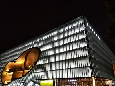 【我的手機(jī)在說話】+夜幕下的保利大劇院