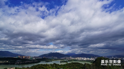 【中國(guó)最美瞬間】+山、湖、城