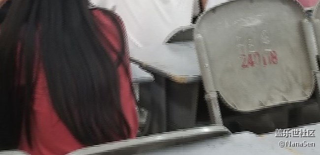 大家在拍照時(shí)使用全視圖模式有出現(xiàn)照片鋸齒狀的情況嗎。。