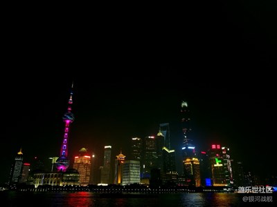 美麗的夜上海，總是讓人流連忘返