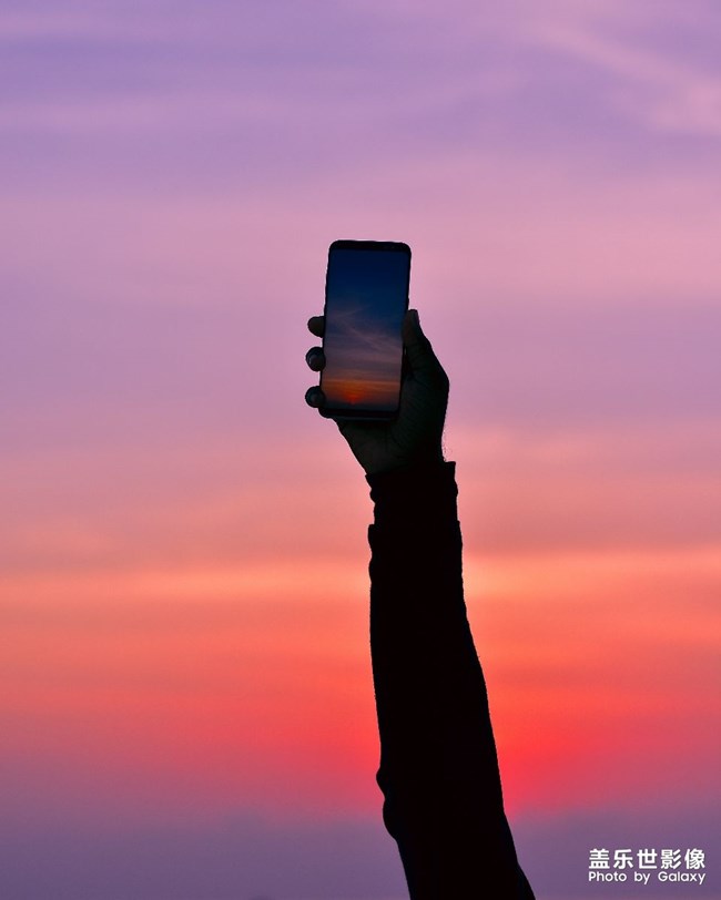 美！無意中發(fā)現(xiàn)的三星手機壁紙