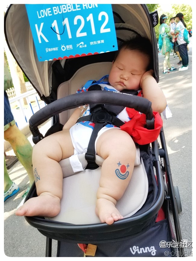 歡樂(lè)的北京泡泡跑