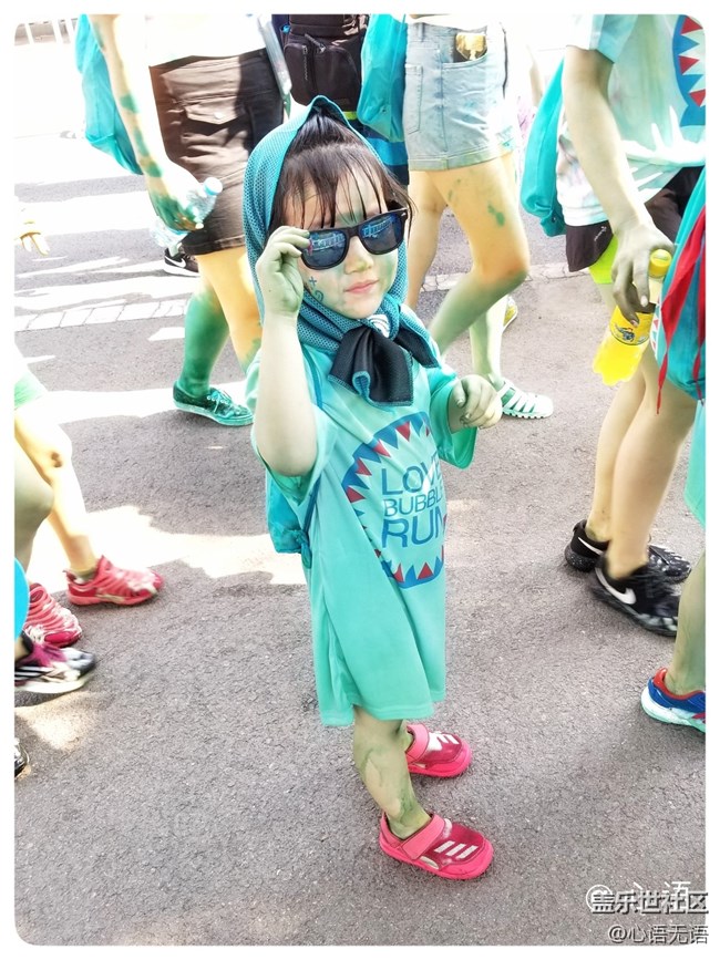 歡樂(lè)的北京泡泡跑