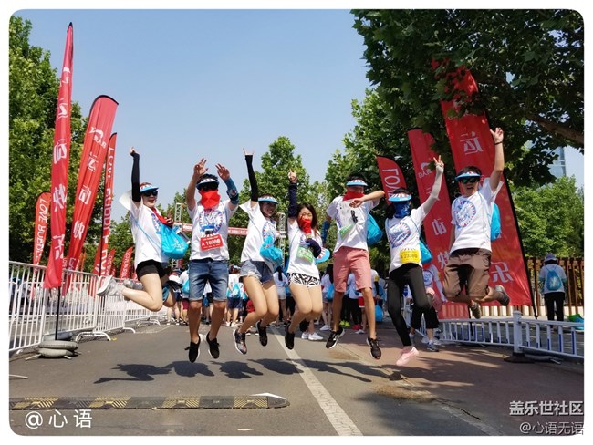 歡樂(lè)的北京泡泡跑