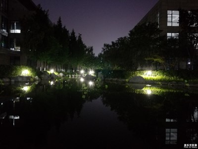 一圖說明s8的夜間強大拍照性能