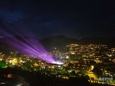 苗寨夜景  燈光璀璨