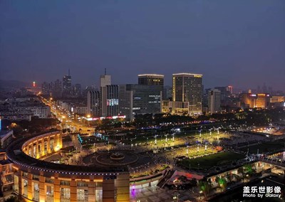 夜晚的濟(jì)南城