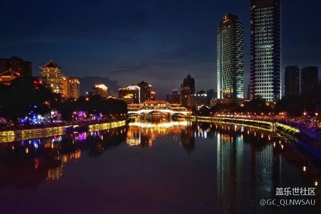 更新了8.0，相機果然廢了