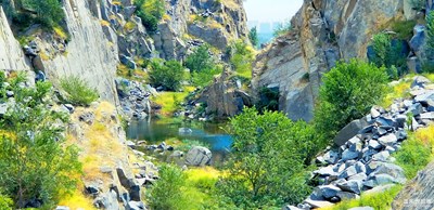 與情人邂逅臥牛山