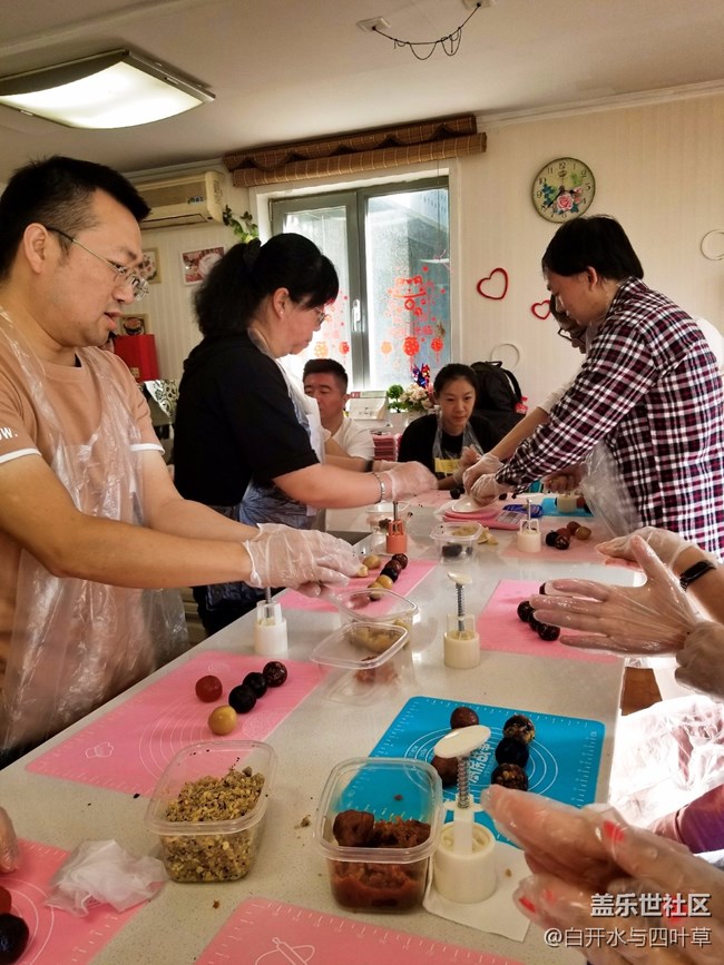 和社區(qū)一起過中秋 和社區(qū)一起過中秋