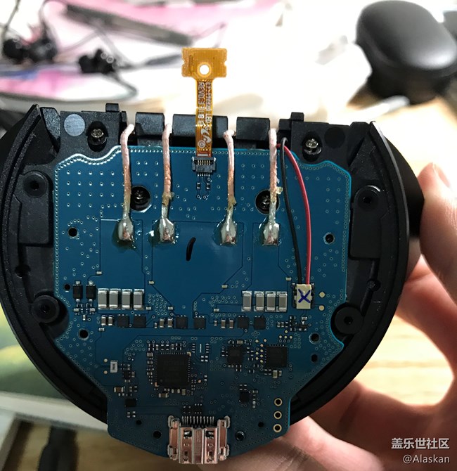 【拆解】三星第三代無線充電器拆解 【拆解】三星第三代無線充電器拆解