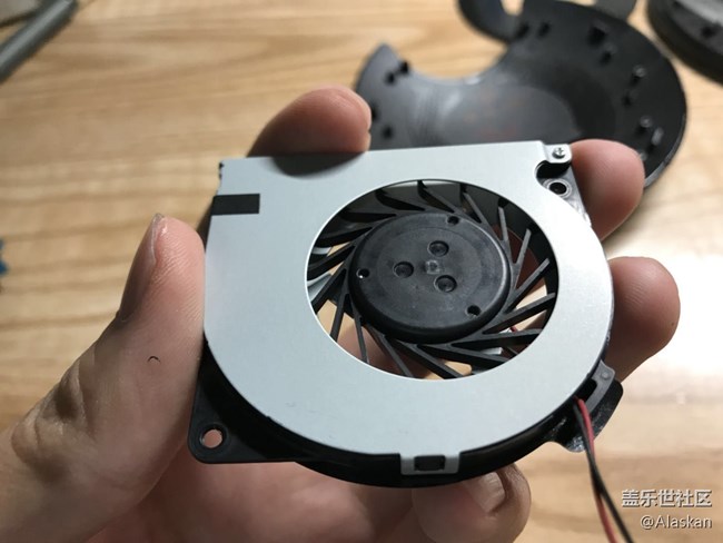 【拆解】三星第三代無線充電器拆解 【拆解】三星第三代無線充電器拆解