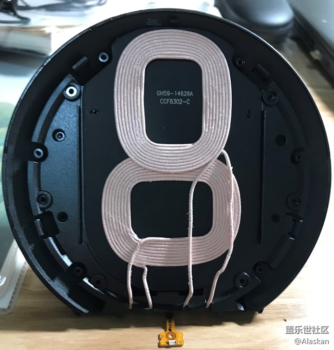 【拆解】三星第三代無線充電器拆解 【拆解】三星第三代無線充電器拆解