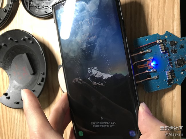 【拆解】三星第三代無線充電器拆解 【拆解】三星第三代無線充電器拆解