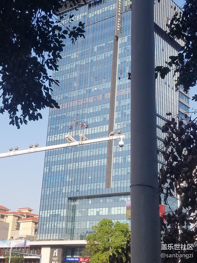 蜘蛛俠，這活挺危險(xiǎn)的……