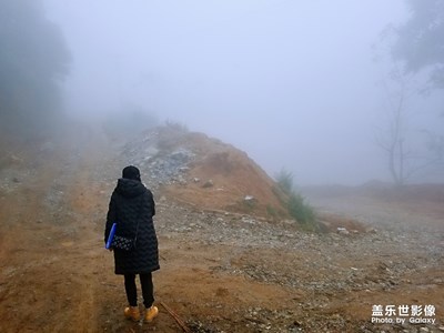 扶貧攻堅(jiān)走在山水間