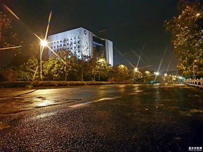 早上起的早，拍了張夜景