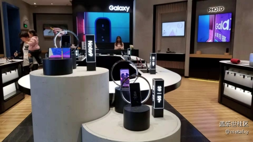 走進(jìn)湖南首家三星新形象體驗(yàn)店，必須牛
