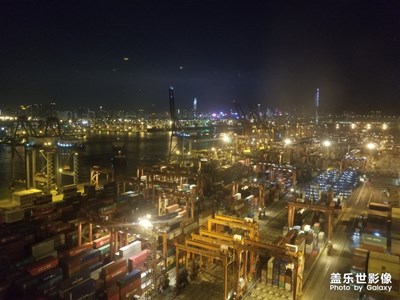 香港的貨柜碼頭~