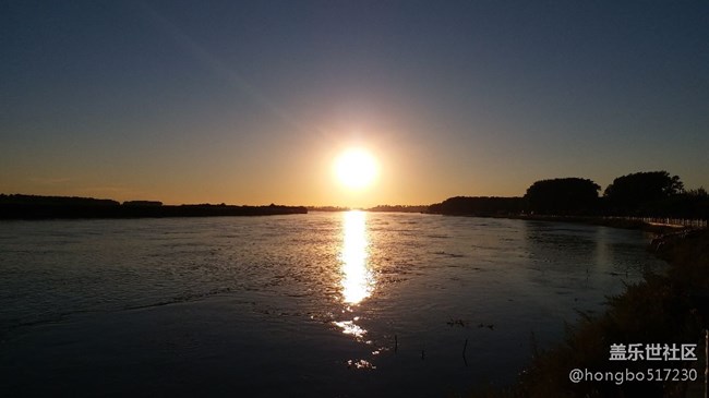 夕陽下的松花江