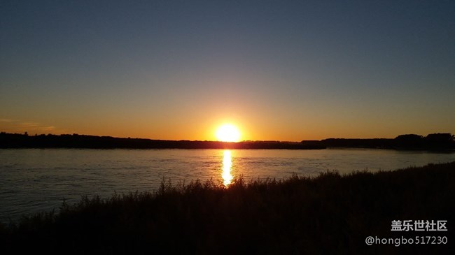 夕陽下的松花江
