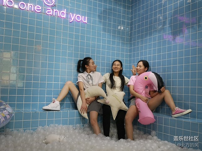 網(wǎng)紅店7unique聚會拍照---圖多