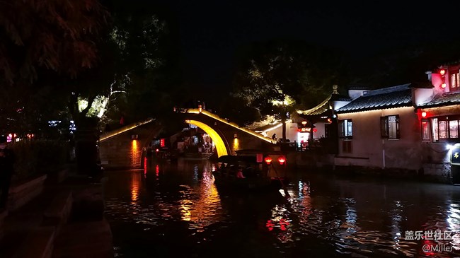 【A9s一機(jī)走天下】我們?cè)跓熡觊L(zhǎng)廊看花巷夜色