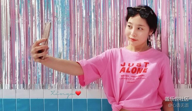 11月，我們在網(wǎng)紅店來拍照