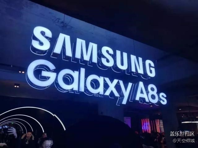 三星Galaxy A8s發(fā)布：全面屏新形態(tài)來襲！