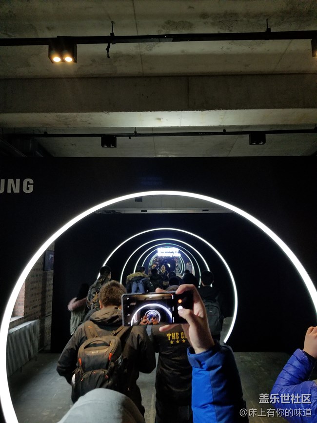 洞見未來 屏幕新形態(tài)-------三星Galaxy A8s新品發(fā)布會(huì)小記 洞見未來 屏幕新形態(tài)-------三星Galaxy A8s新品發(fā)布會(huì)小記