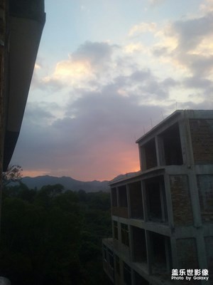 傍晚的晚霞，很美！福建漳州