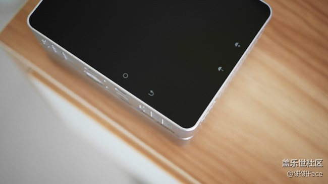 玲瓏小巧·精致有型 三星智能激光投影儀開箱圖賞