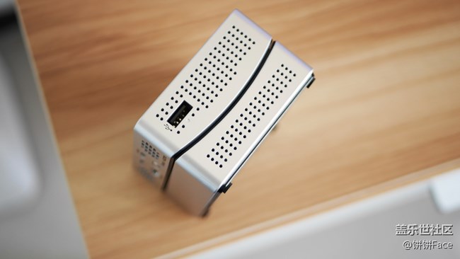 玲瓏小巧·精致有型 三星智能激光投影儀開箱圖賞