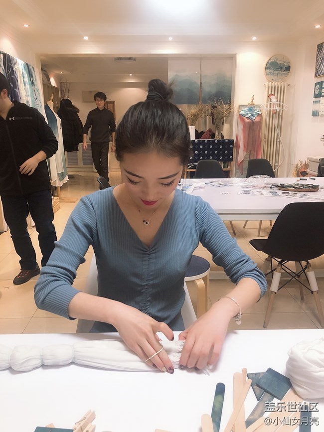 體驗(yàn)傳統(tǒng)手工扎染