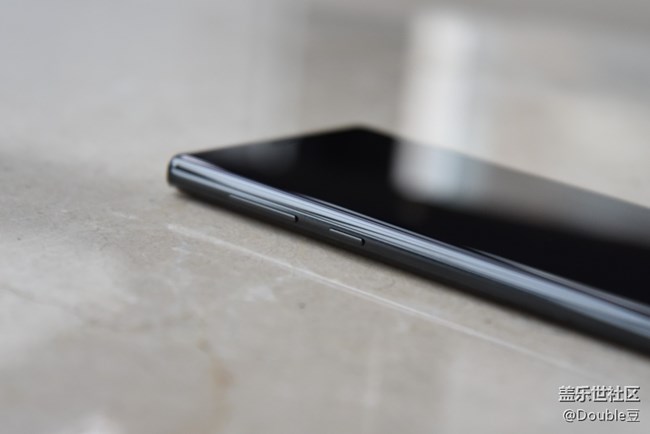 旗艦的最后堅守:三星Galaxy Note9外觀簡析 旗艦的最后堅守:三星Galaxy Note9外觀簡析