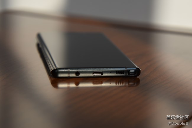 旗艦的最后堅守:三星Galaxy Note9外觀簡析 旗艦的最后堅守:三星Galaxy Note9外觀簡析