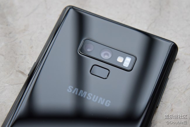 旗艦的最后堅守:三星Galaxy Note9外觀簡析 旗艦的最后堅守:三星Galaxy Note9外觀簡析