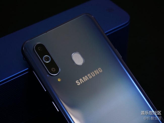 美輪美奐 原來你是這樣的漸變色Galaxy A8s