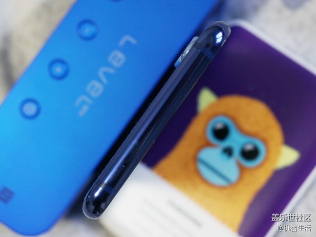 美輪美奐 原來你是這樣的漸變色Galaxy A8s