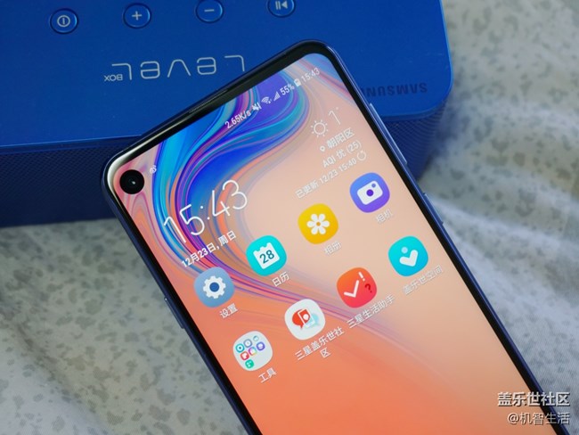 美輪美奐 原來你是這樣的漸變色Galaxy A8s