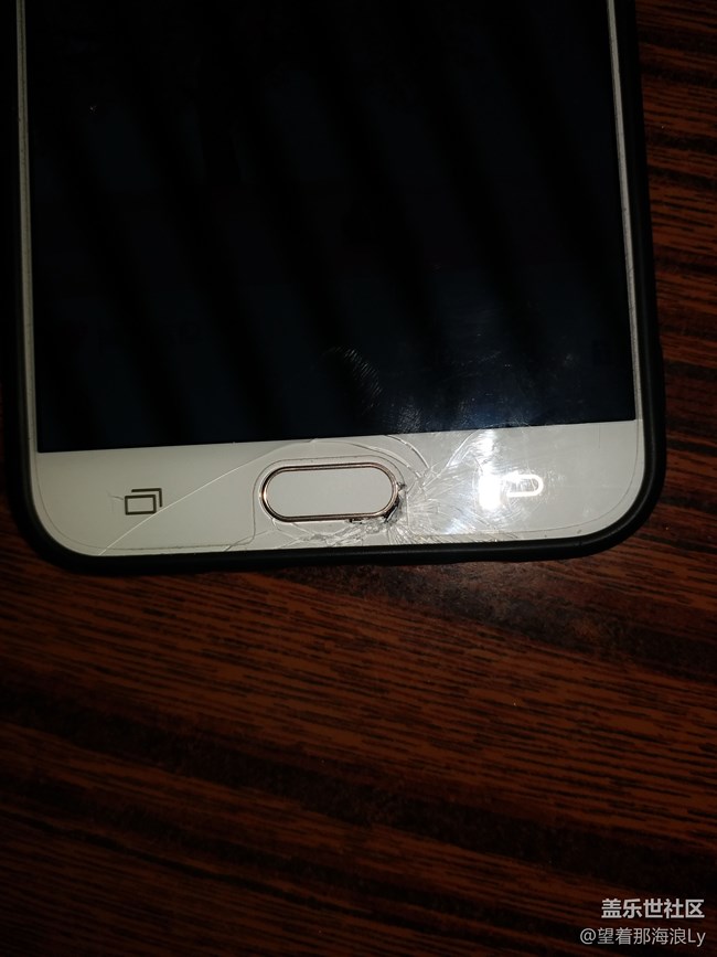 c8換個(gè)屏需要多少錢？