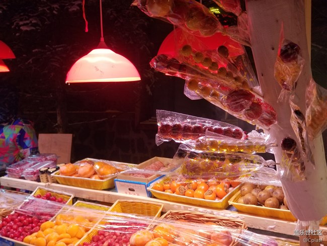 紛紛瑞雪落人間   雪鄉(xiāng)迎“星”年