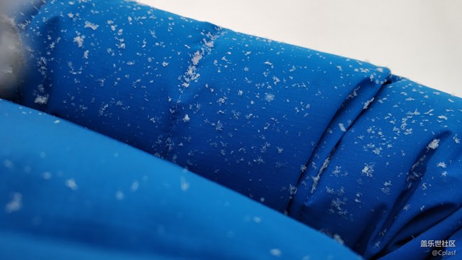 紛紛瑞雪落人間   雪鄉(xiāng)迎“星”年