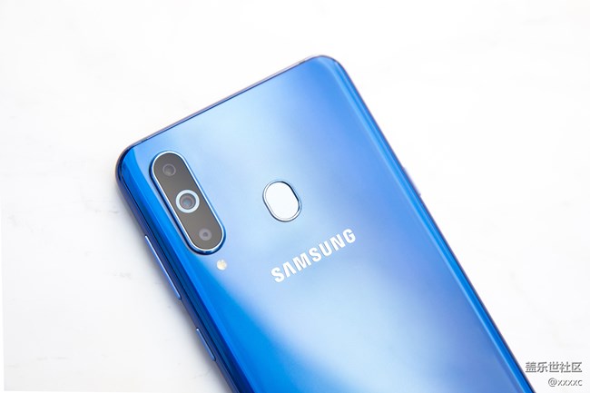 顏值在線、性價比出眾，三星Galaxy A8s年末壓軸登場